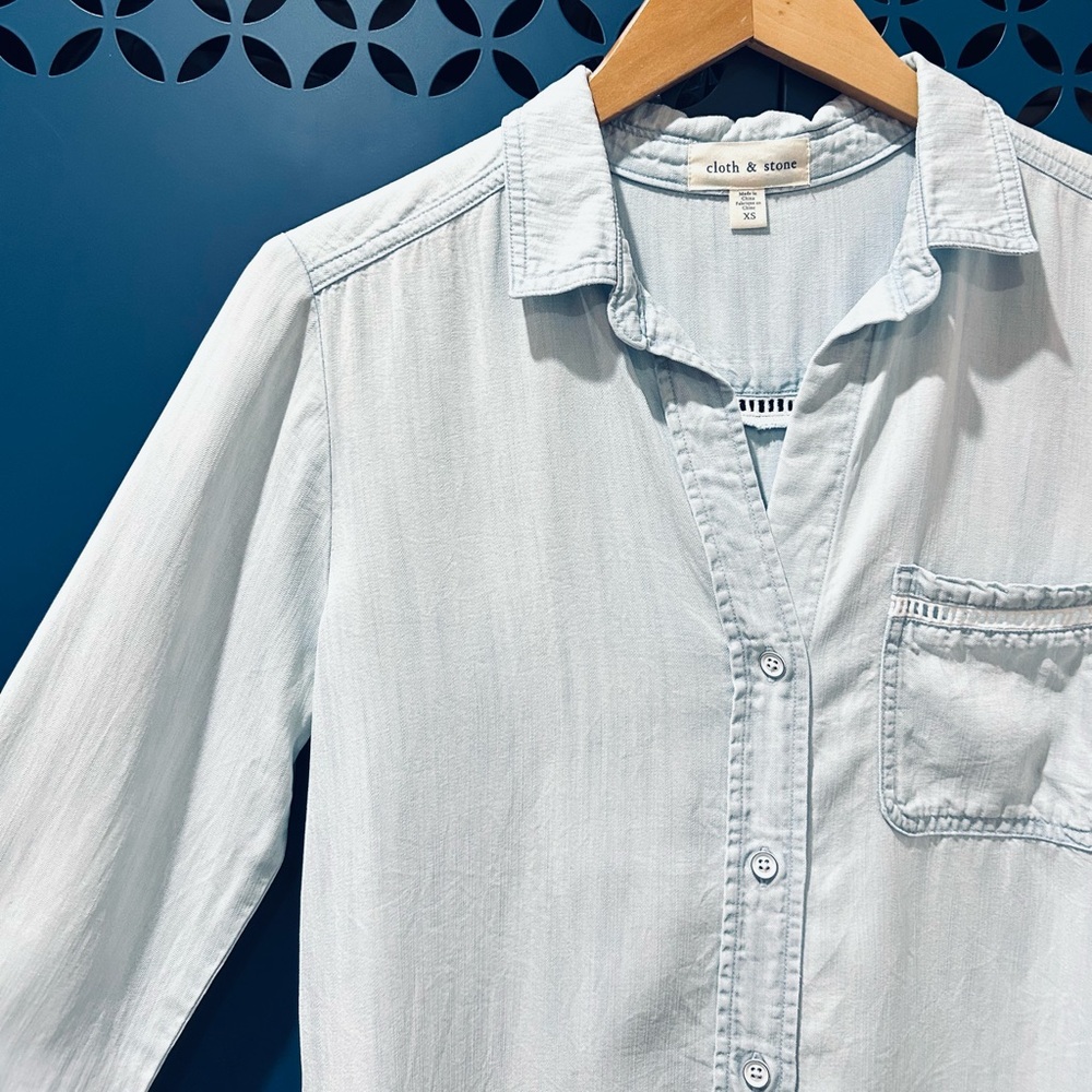 cloth & stone Light Blue Chambray Tencel Button Down Lace Trim Clean Girl XS - Picture 2 of 5